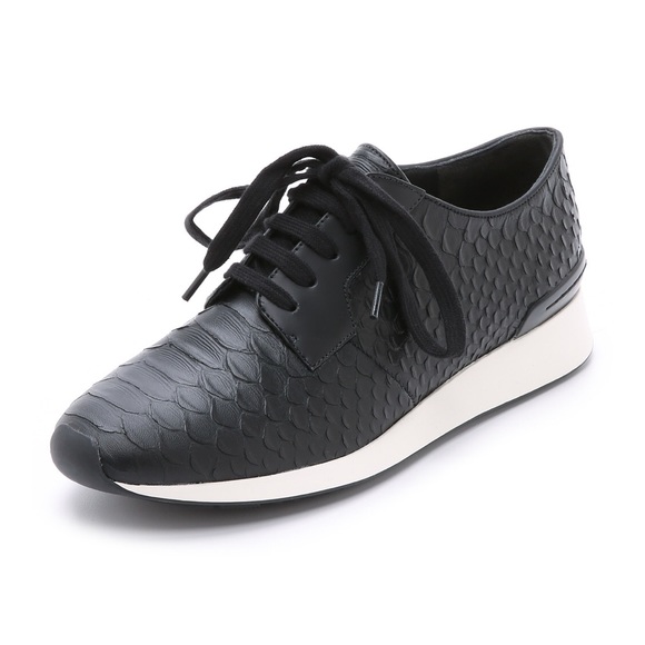 Vince Rayner Croc Embossed Sneaker - Picture 4 of 6